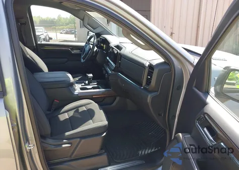 2024 Chevrolet Silverado 1500 4Wd Short Bed Rst z USA, uszkodzony, nr VIN 3GCUDEE84RG193084